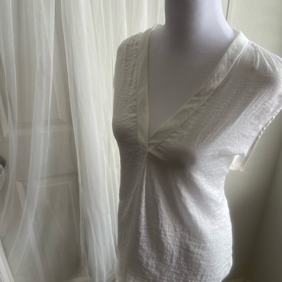 Vince Camuto Classic White Blouse - Picture 3 of 4